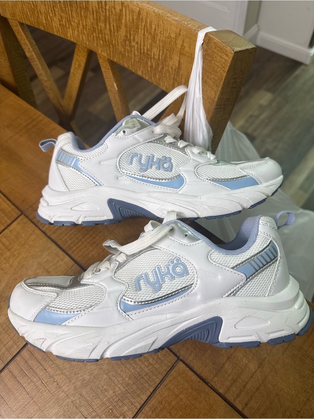 Ryka Women's White & Light Blue Athletic Sneakers Size 8 Medium Width - Picture 3 of 9